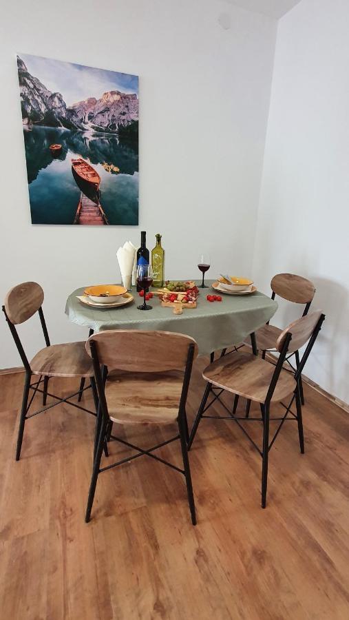 Apartmani Masline Jasenice  Εξωτερικό φωτογραφία