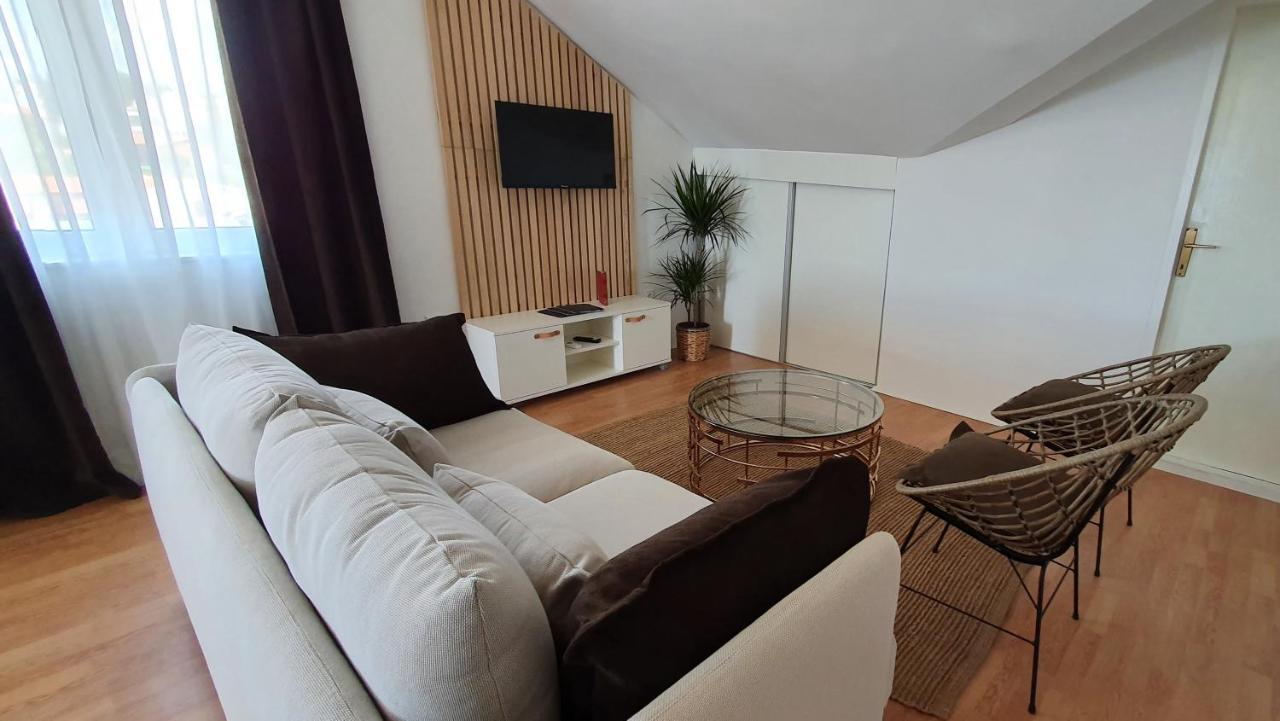 Apartmani Masline Jasenice  Εξωτερικό φωτογραφία