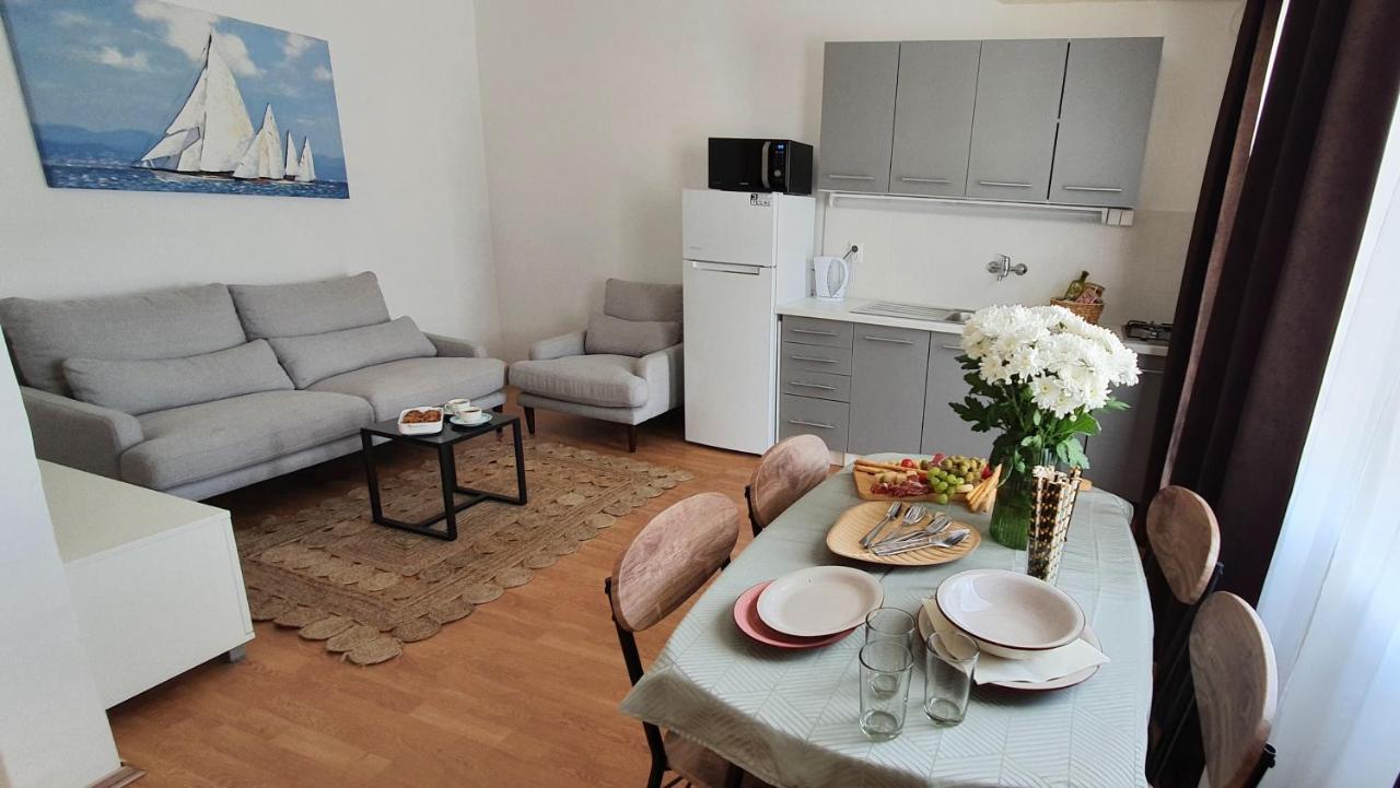 Apartmani Masline Jasenice  Εξωτερικό φωτογραφία
