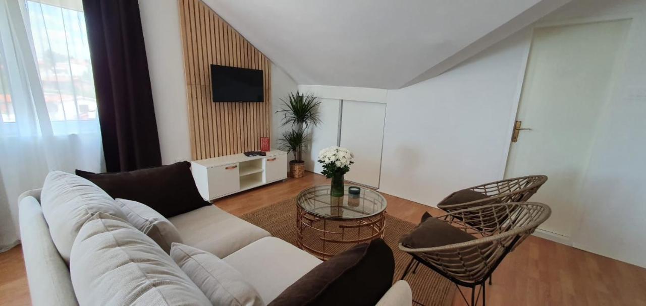 Apartmani Masline Jasenice  Εξωτερικό φωτογραφία